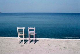 REF GRECE BLEUE 9 – 2 chaises, île de Lesbos